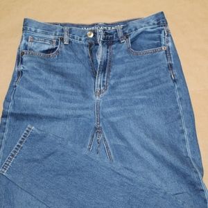 American Eagle Mom Jeans